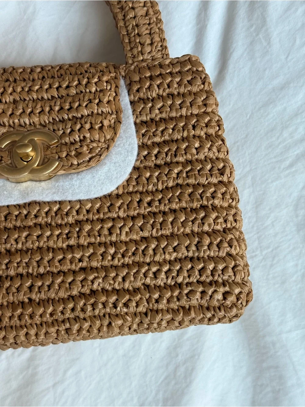 CHANEL Kelly raffia top-handle bag